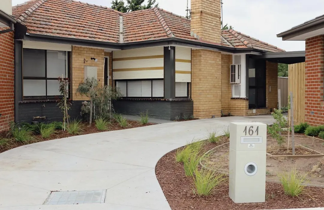 Sunny House - Melbourne Airport Home-1